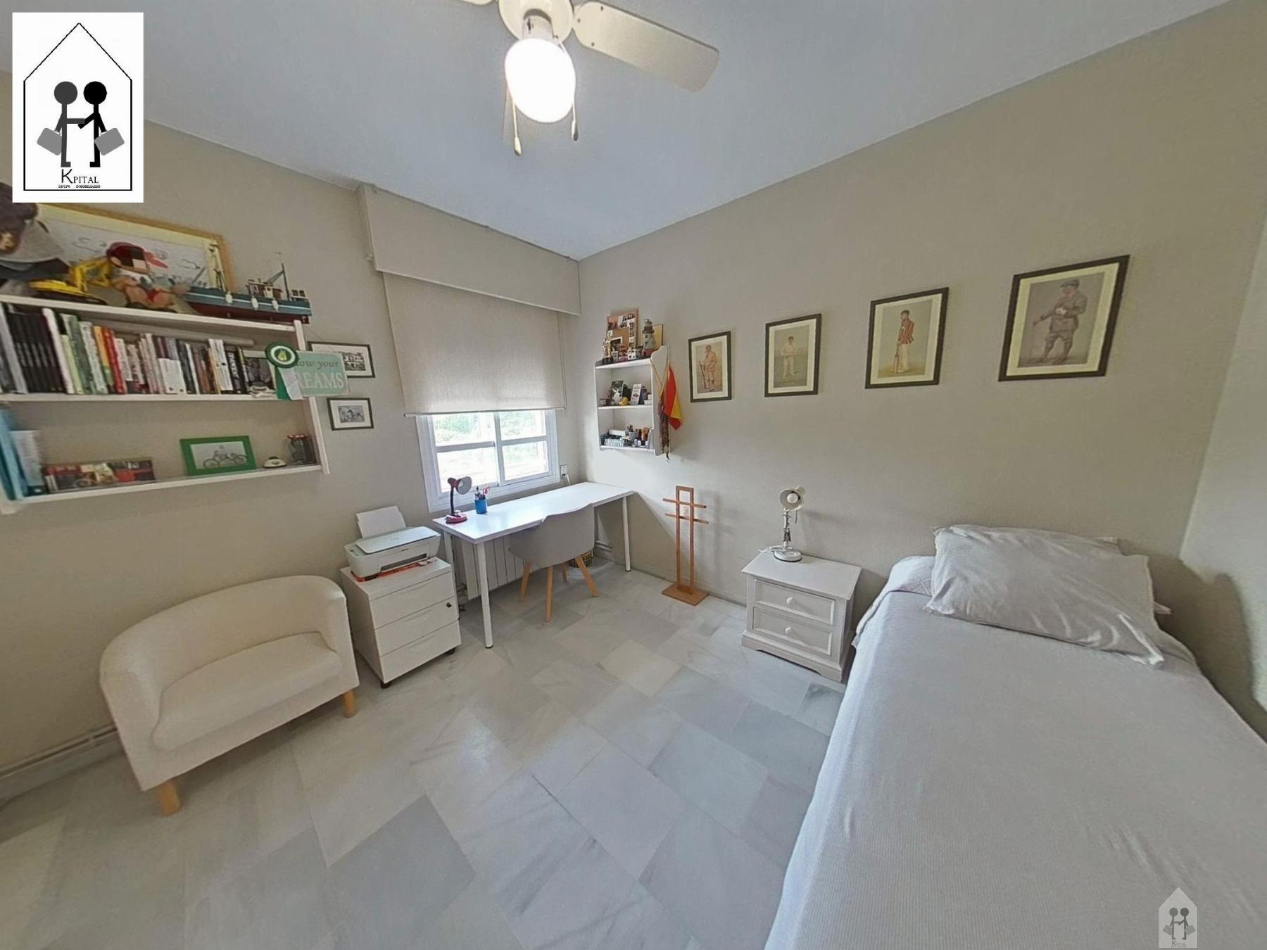For sale of duplex in Sevilla