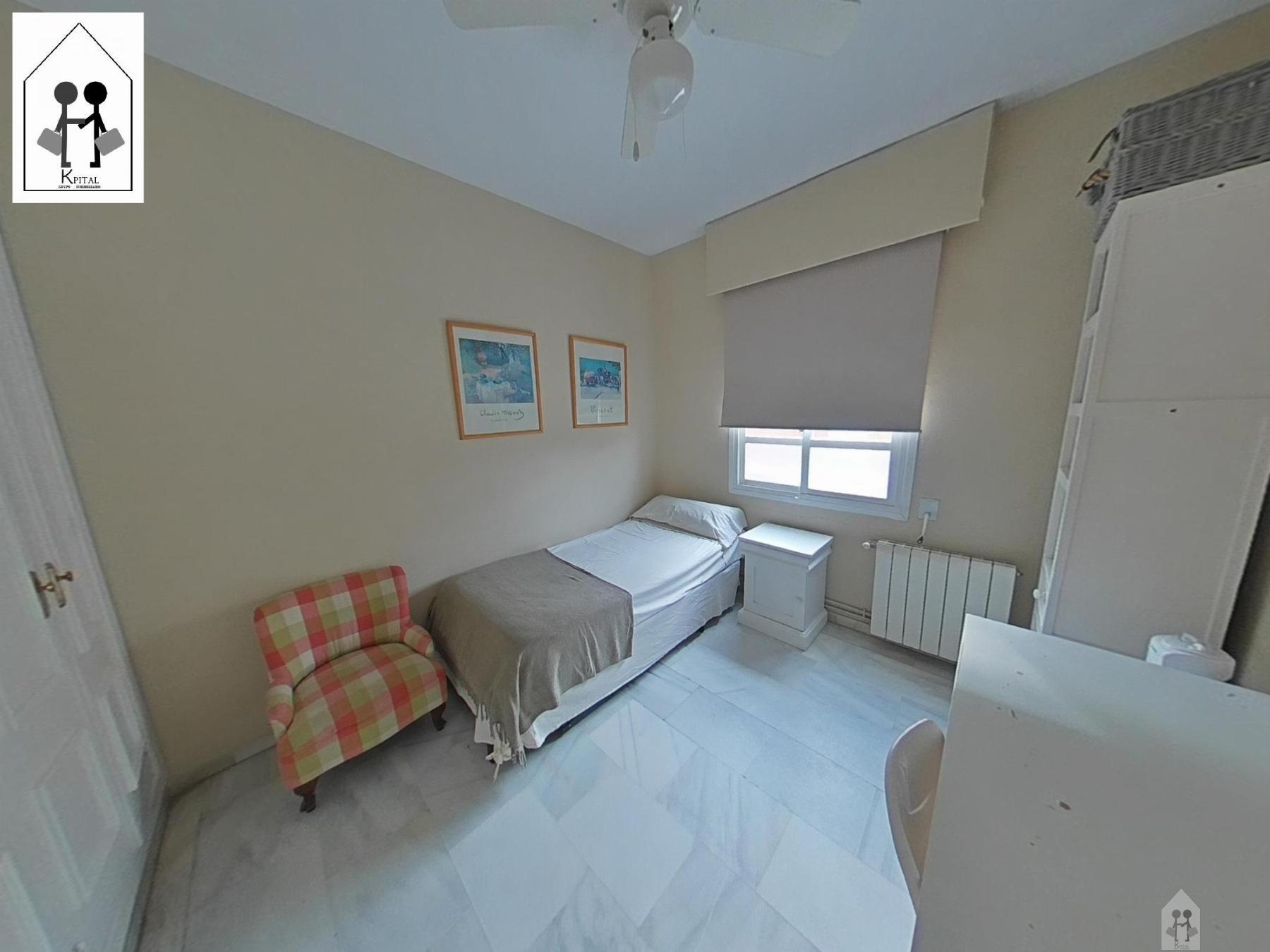 For sale of duplex in Sevilla