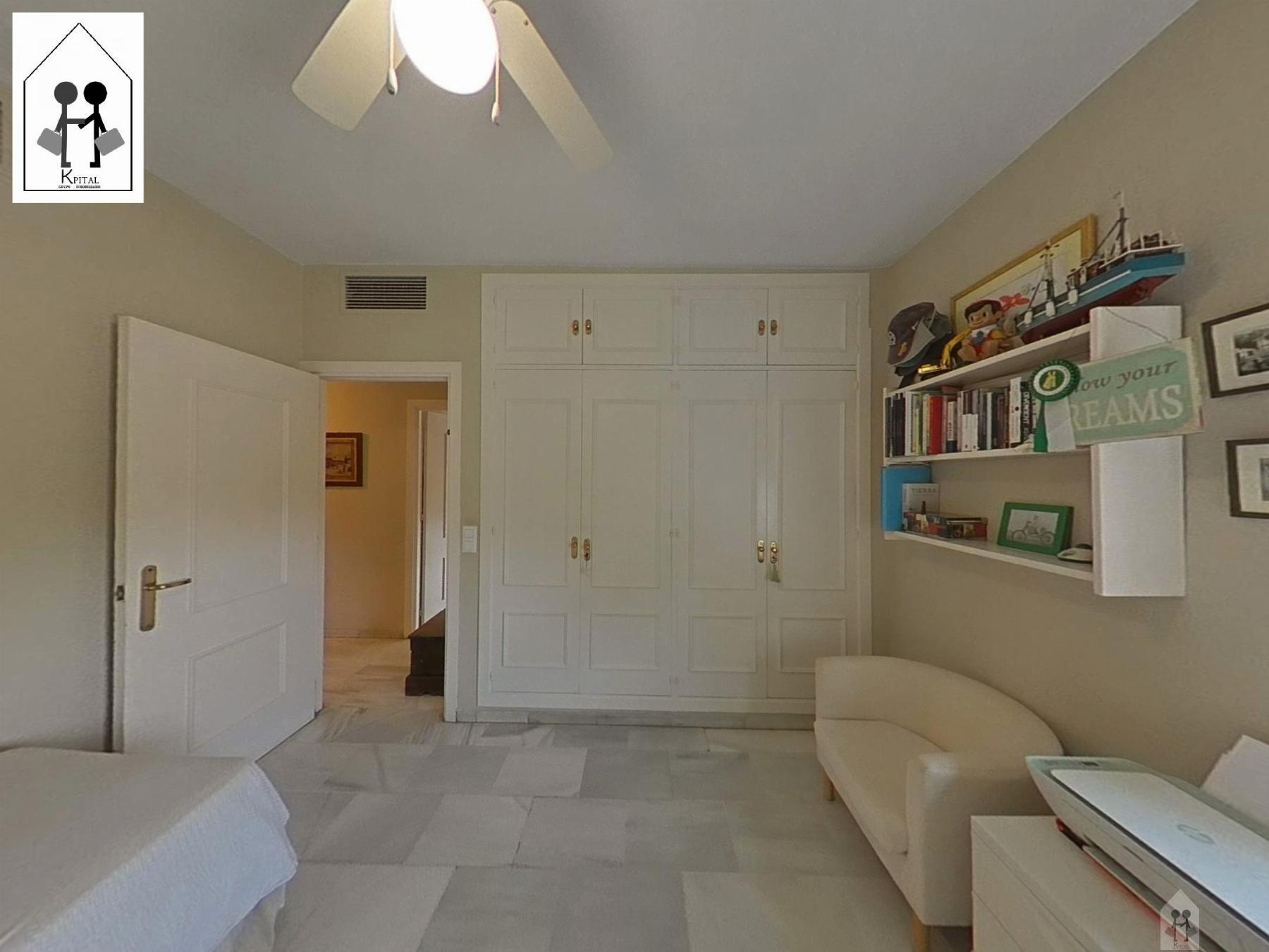 For sale of duplex in Sevilla