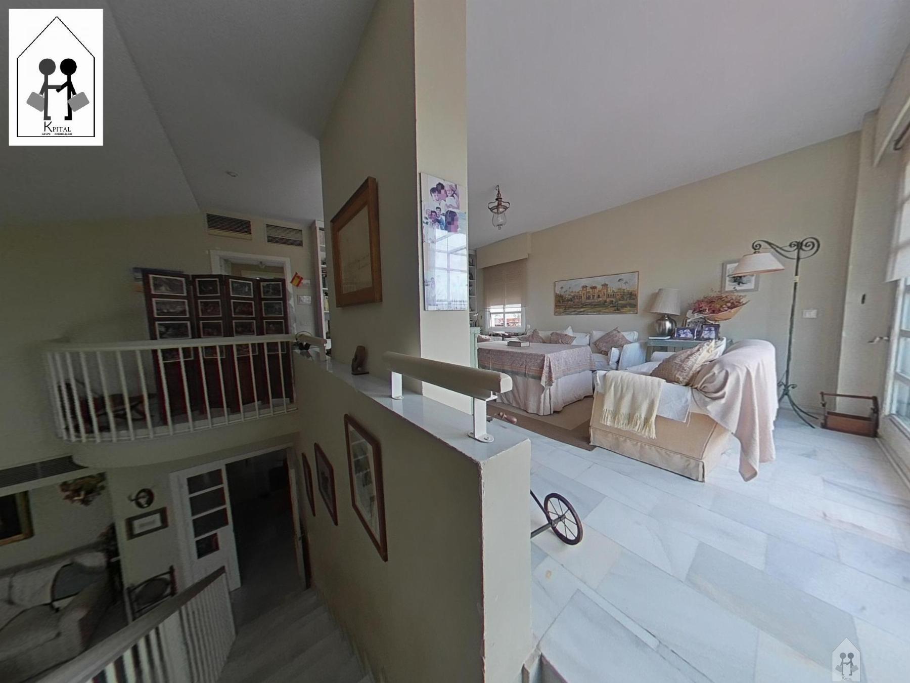 For sale of duplex in Sevilla