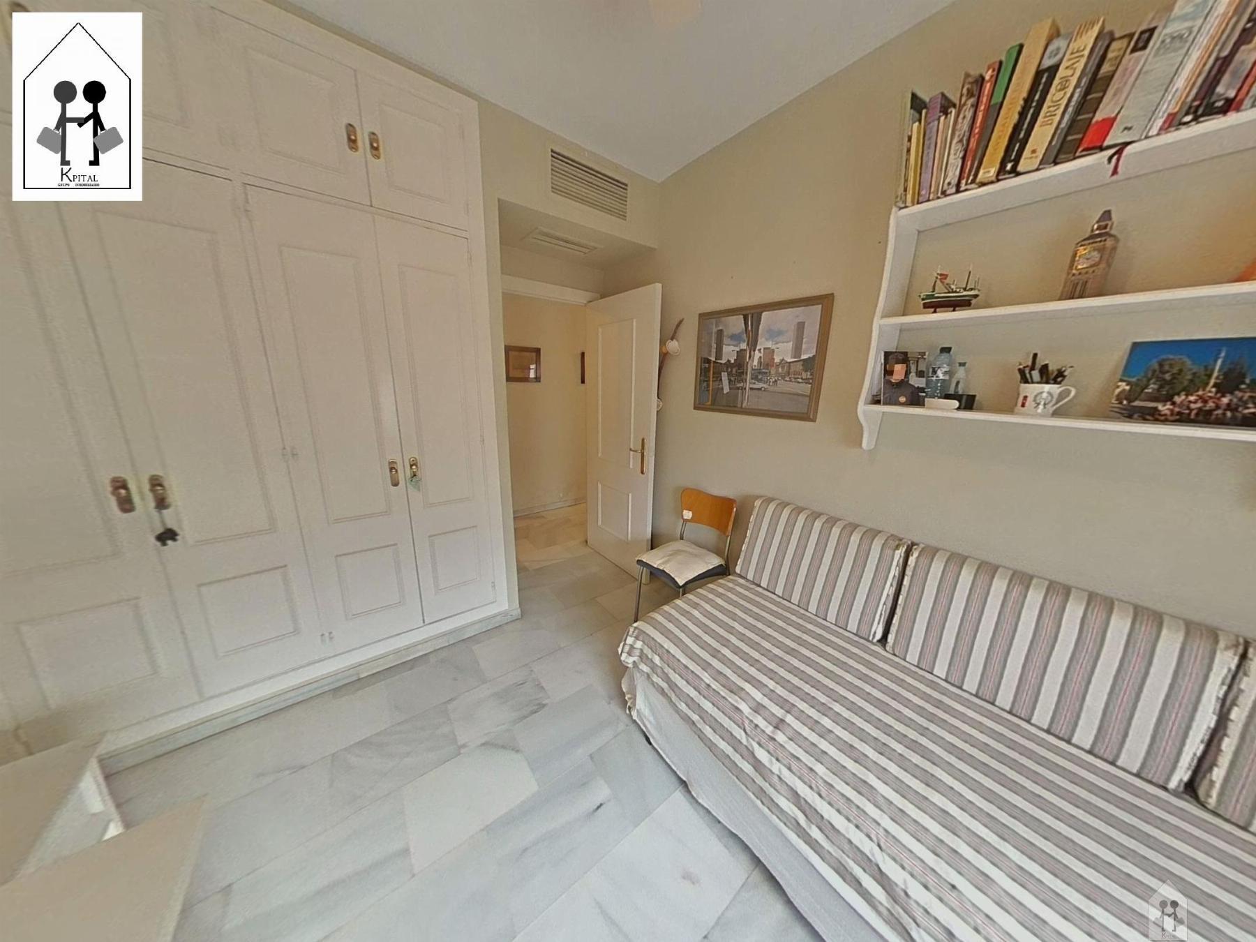 For sale of duplex in Sevilla