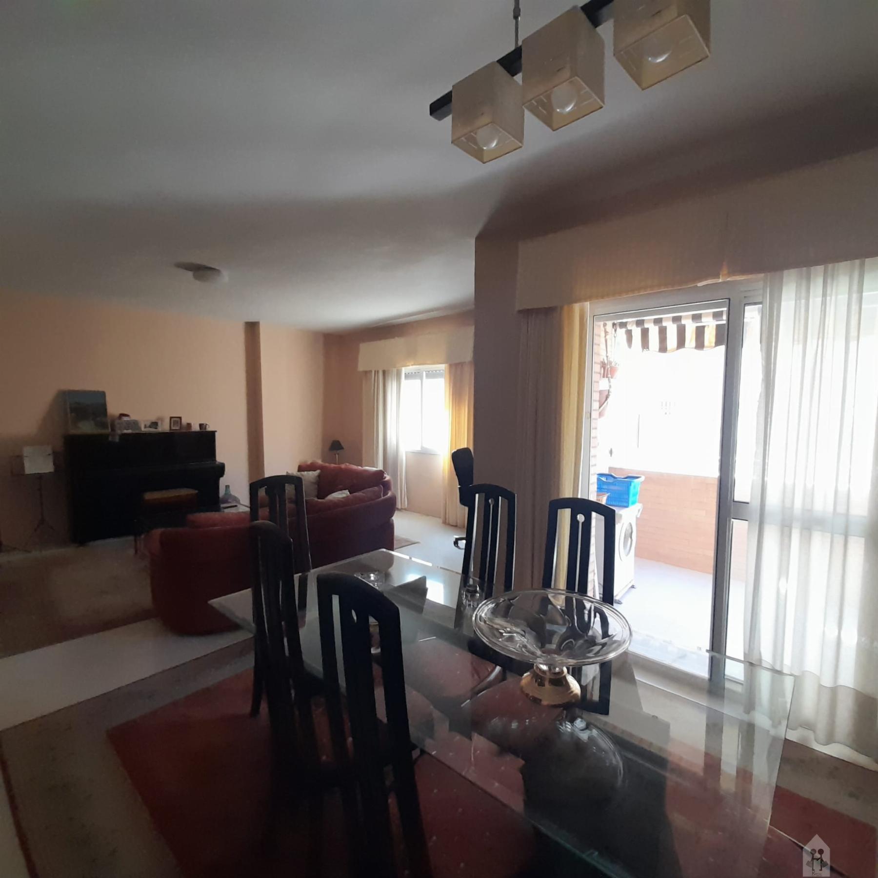 For sale of flat in Sevilla