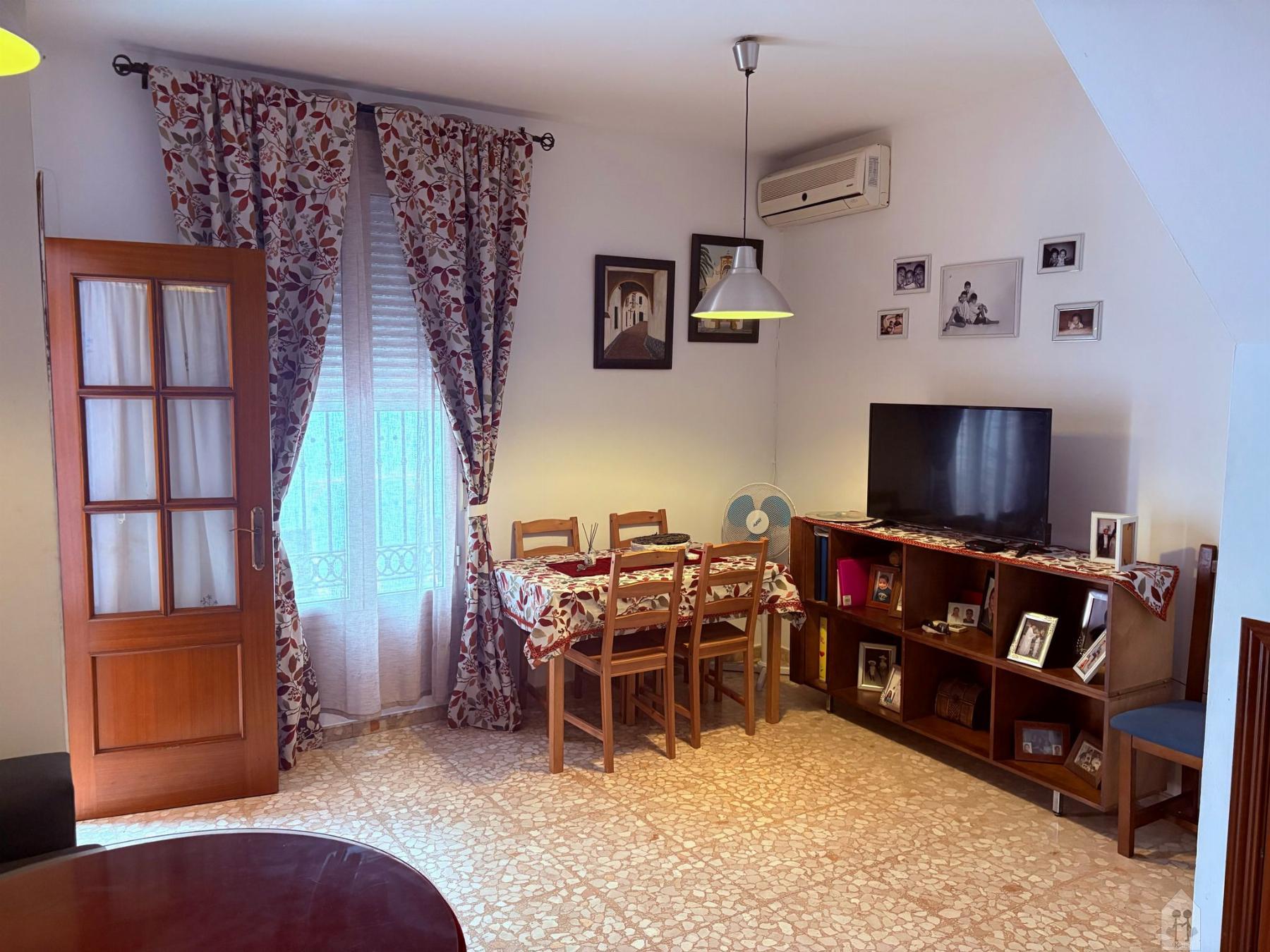 For sale of house in Marchena