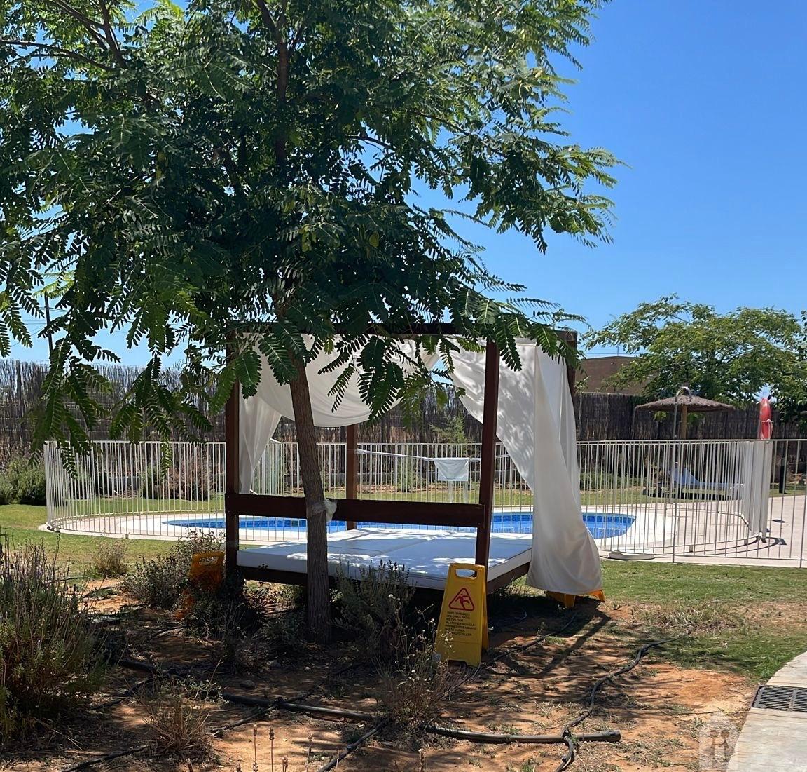 For sale of house in Sevilla