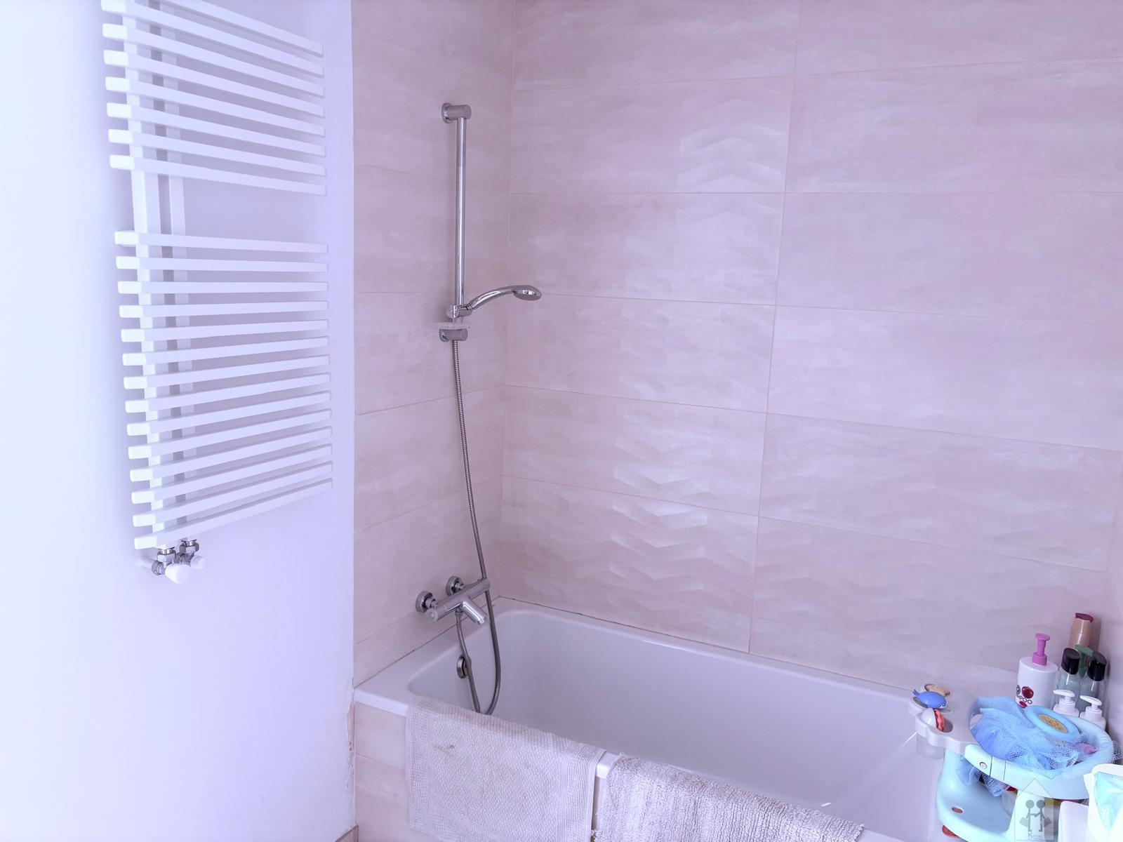 For sale of house in Sevilla