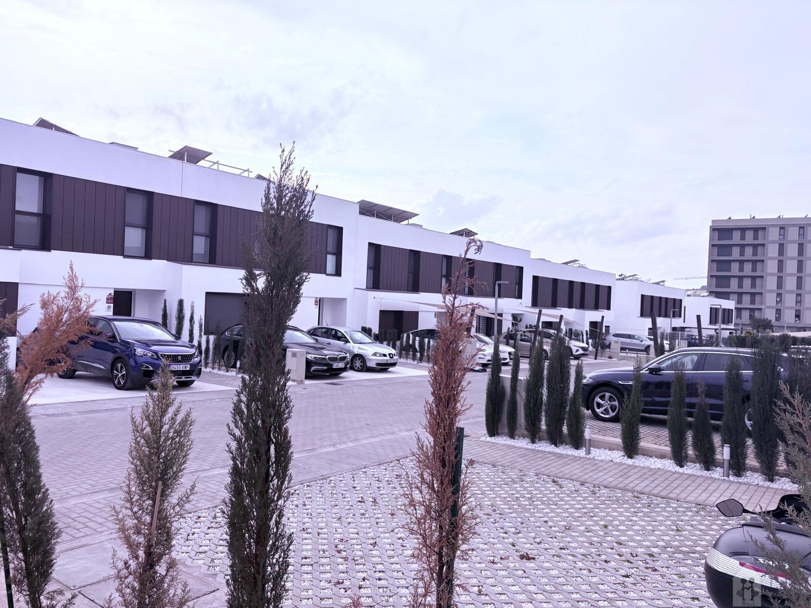 For sale of house in Sevilla