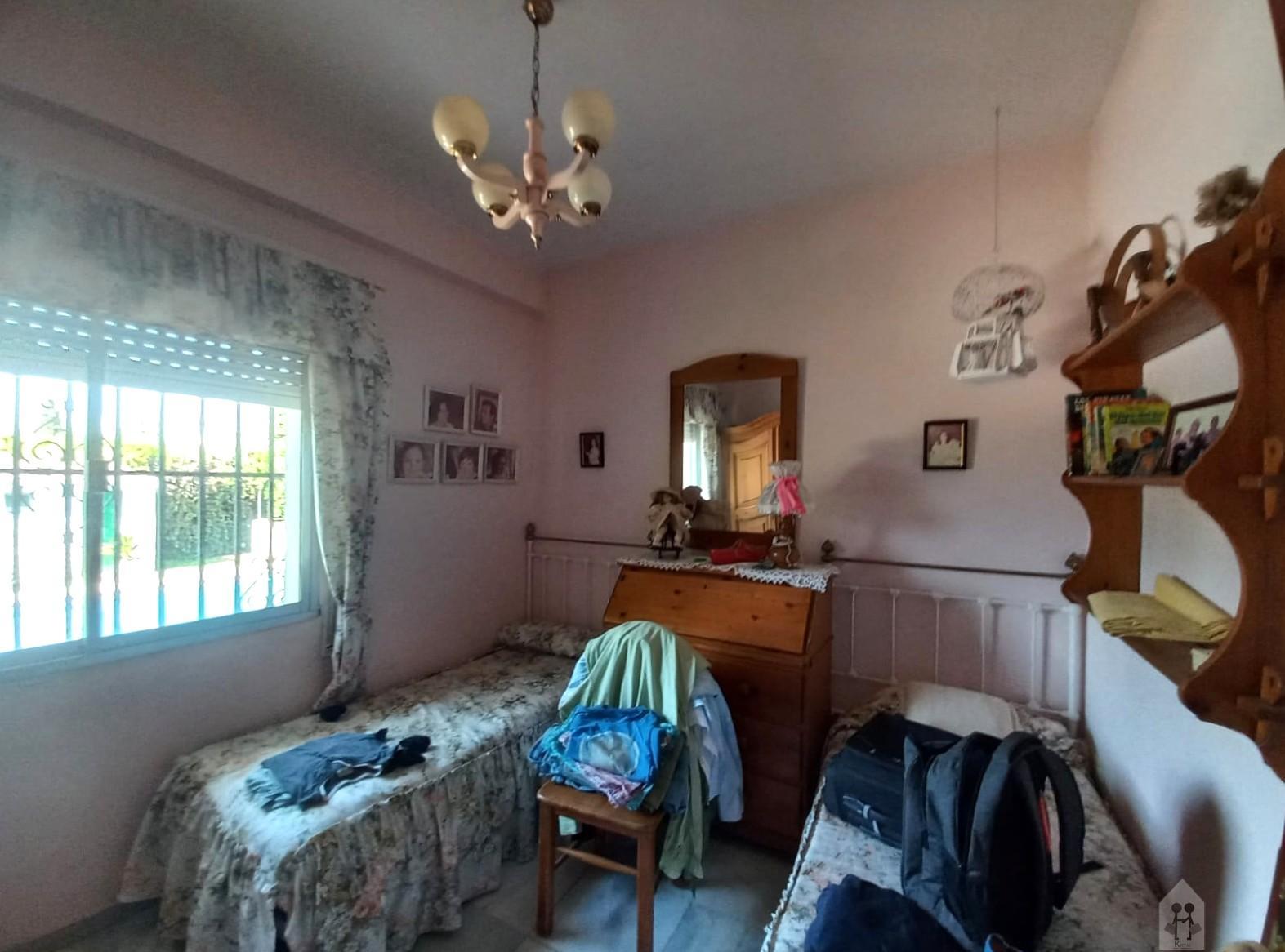 For sale of chalet in Valencina de la Concepción