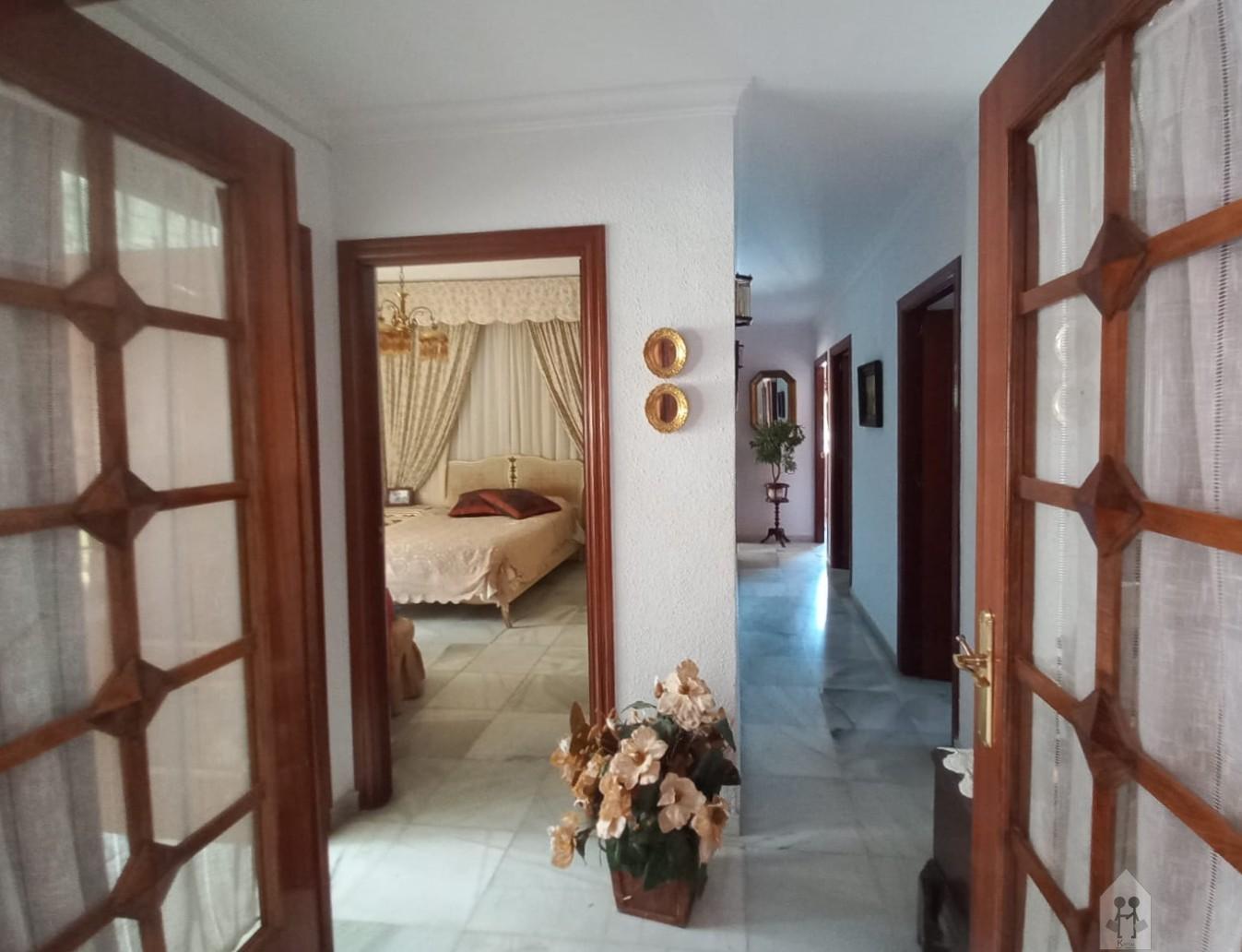 For sale of chalet in Valencina de la Concepción