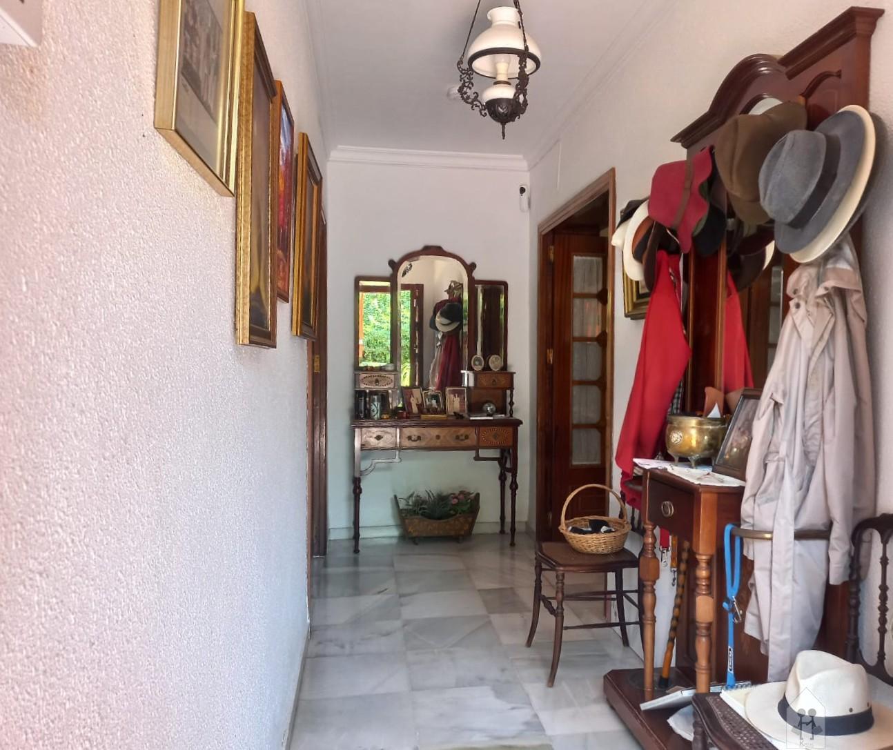 For sale of chalet in Valencina de la Concepción