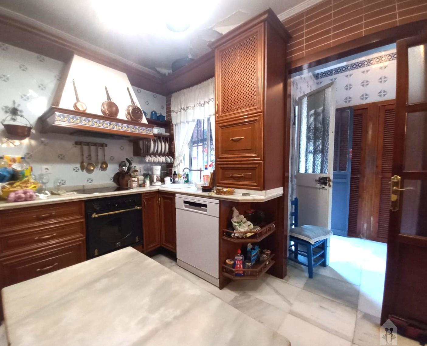 For sale of chalet in Valencina de la Concepción