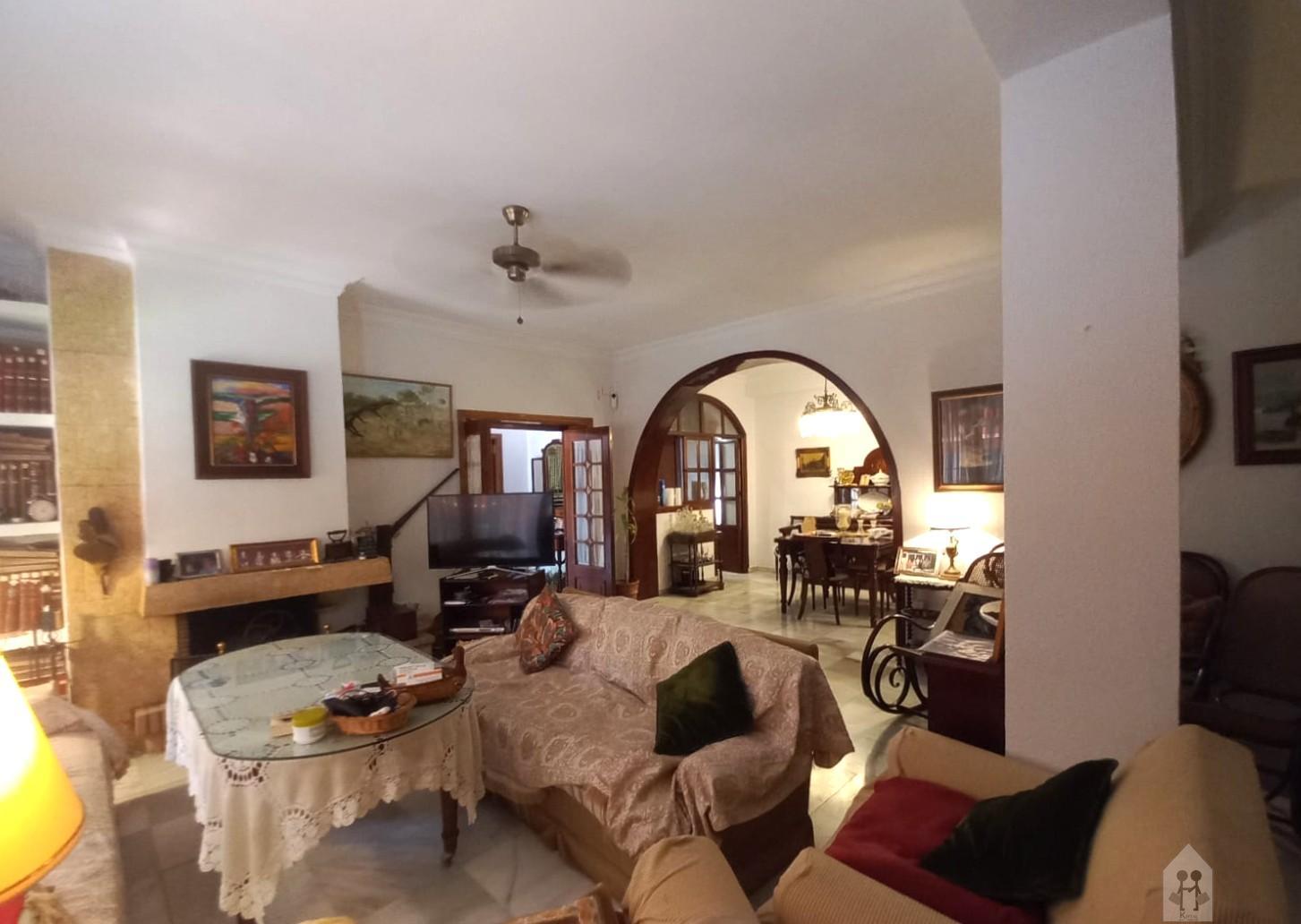 For sale of chalet in Valencina de la Concepción