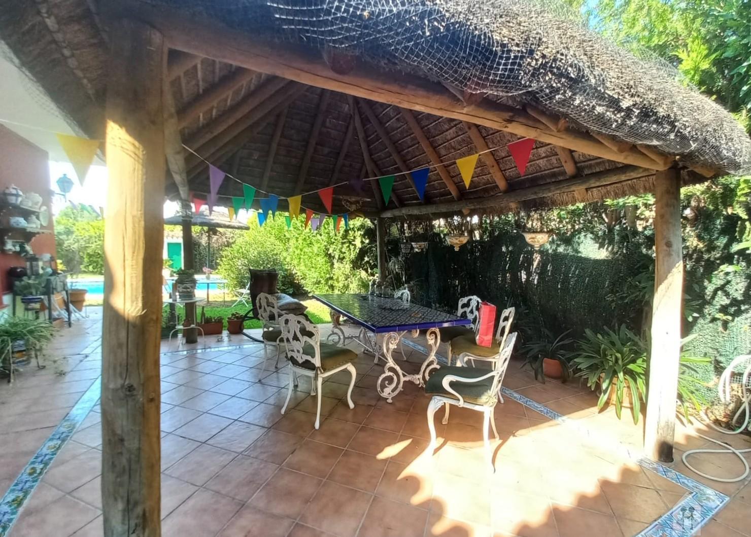 For sale of chalet in Valencina de la Concepción