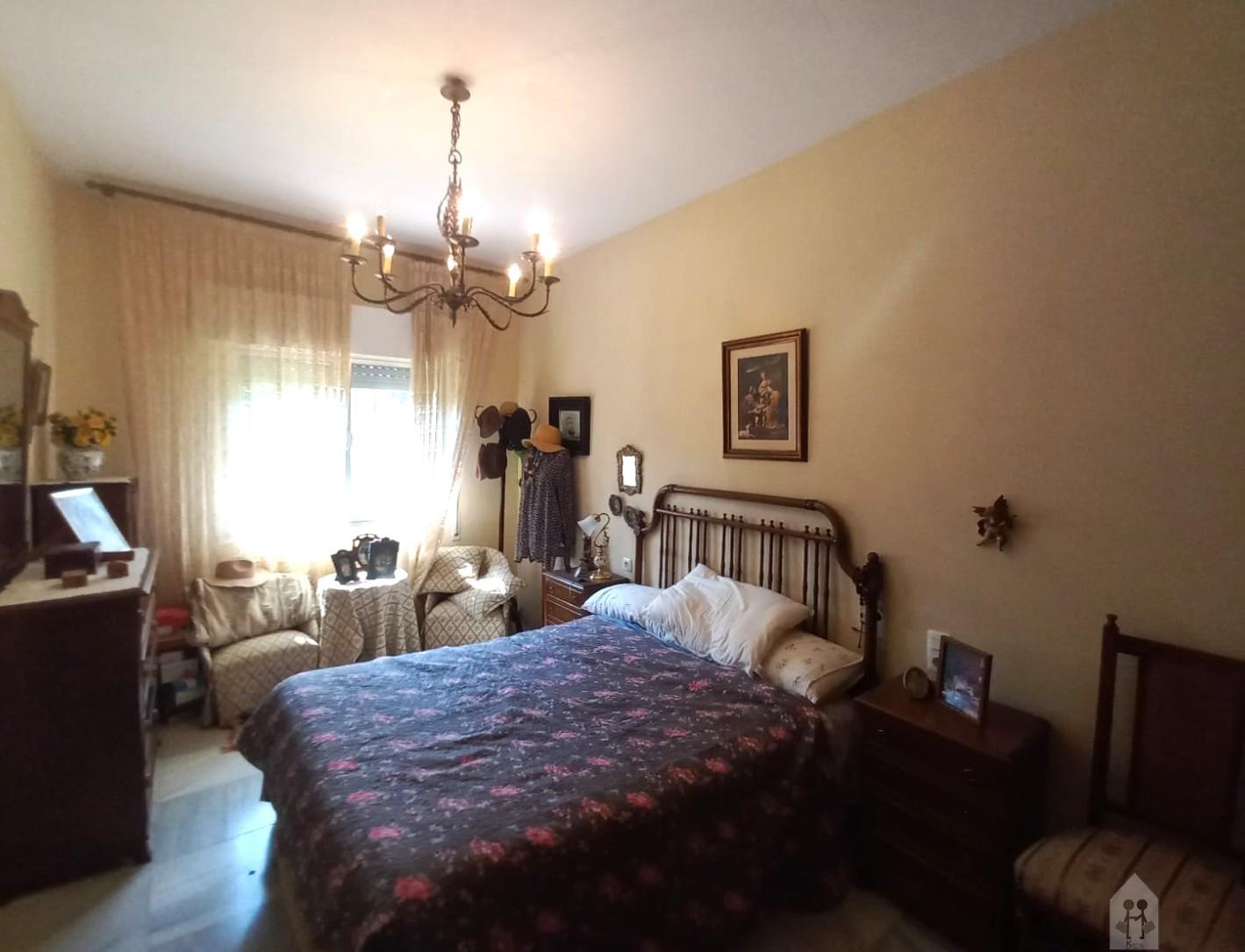 For sale of chalet in Valencina de la Concepción