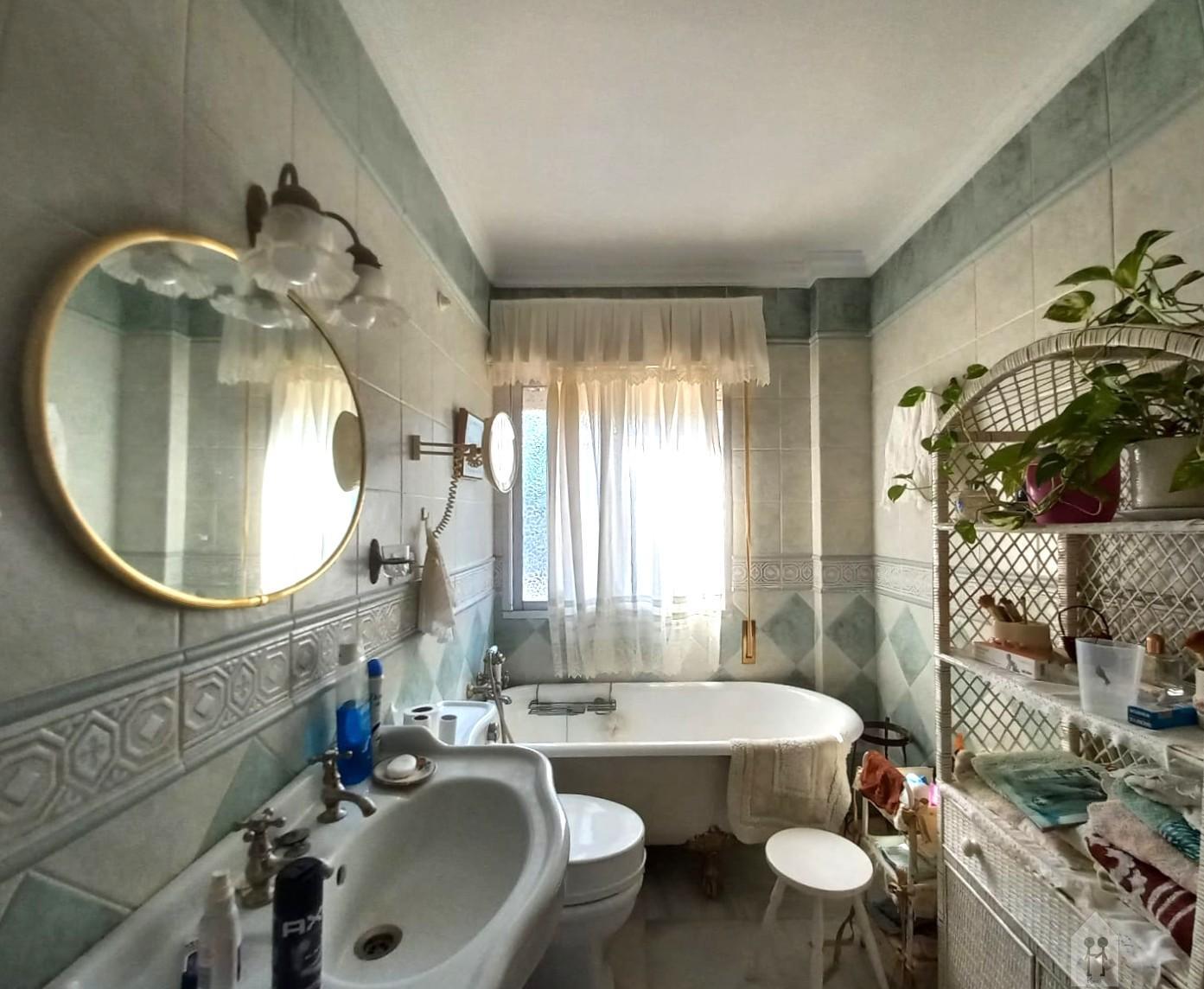 For sale of chalet in Valencina de la Concepción
