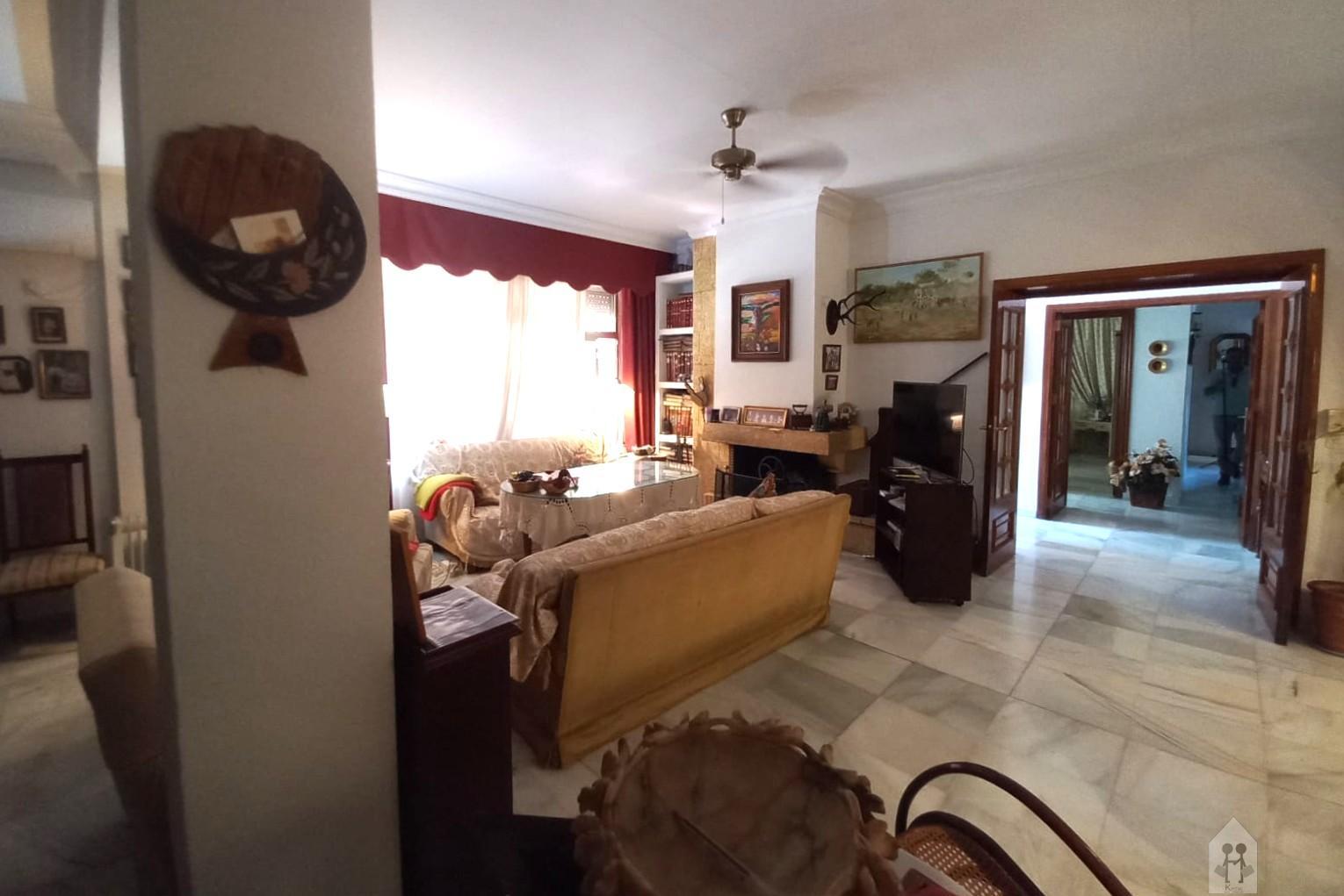 For sale of chalet in Valencina de la Concepción