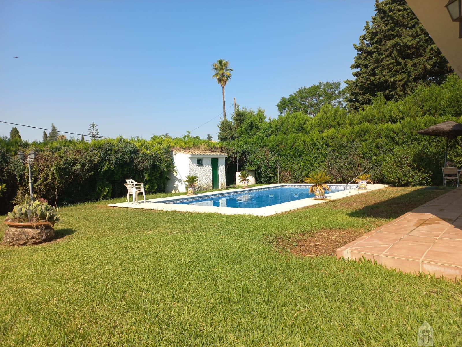 For sale of chalet in Valencina de la Concepción