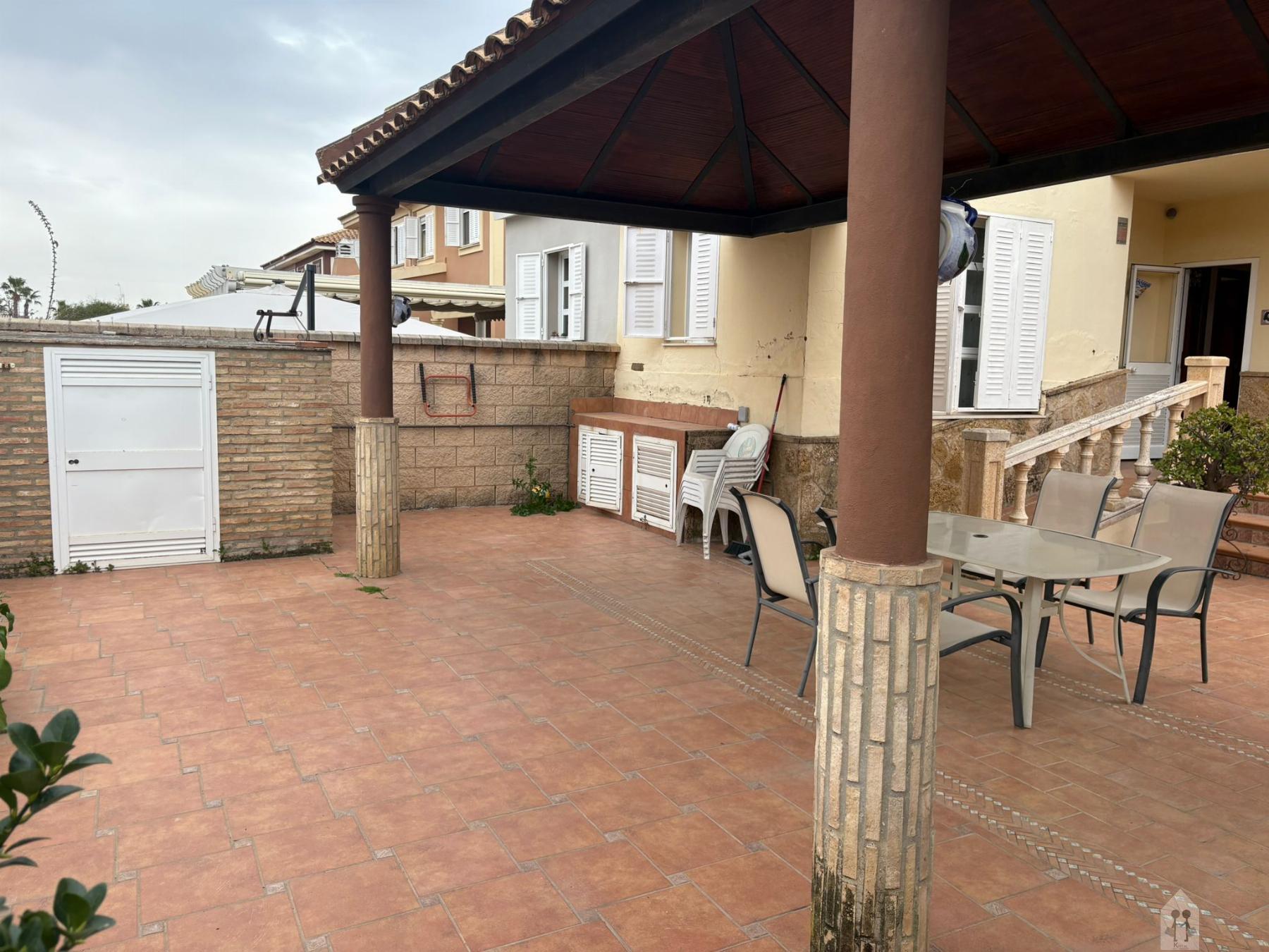 Venta de chalet en Dos Hermanas