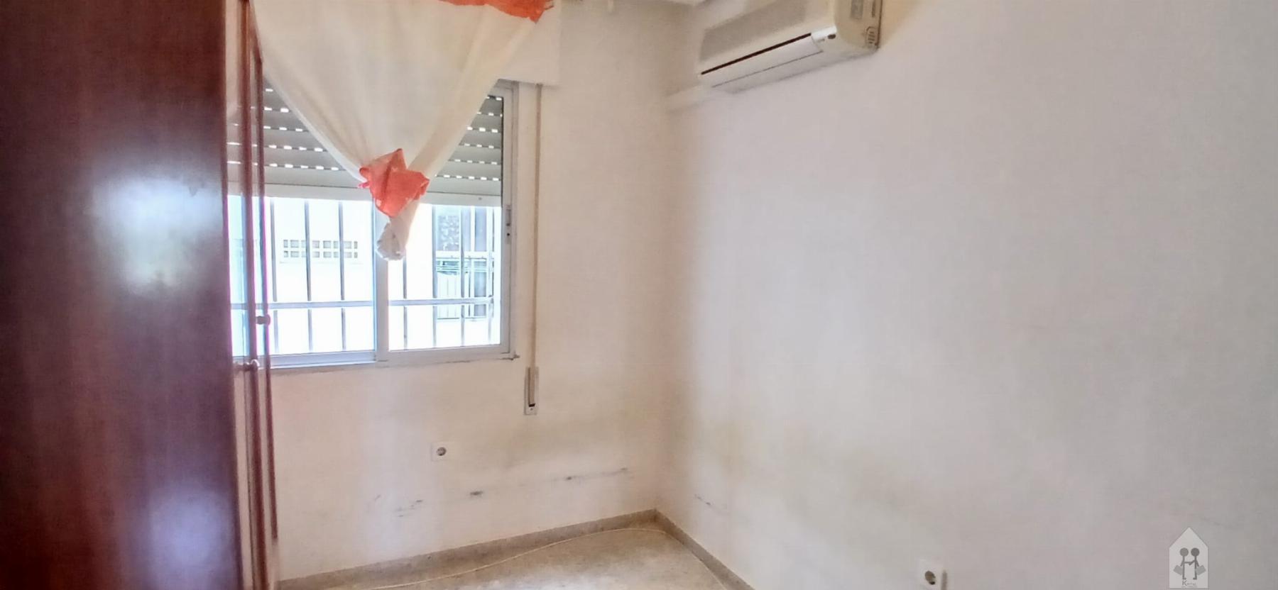 For sale of flat in Sevilla