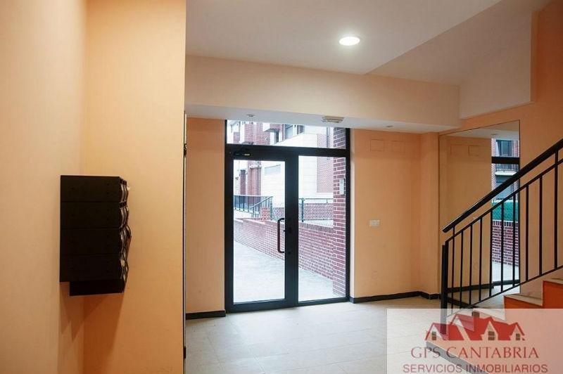 For sale of flat in Vargas