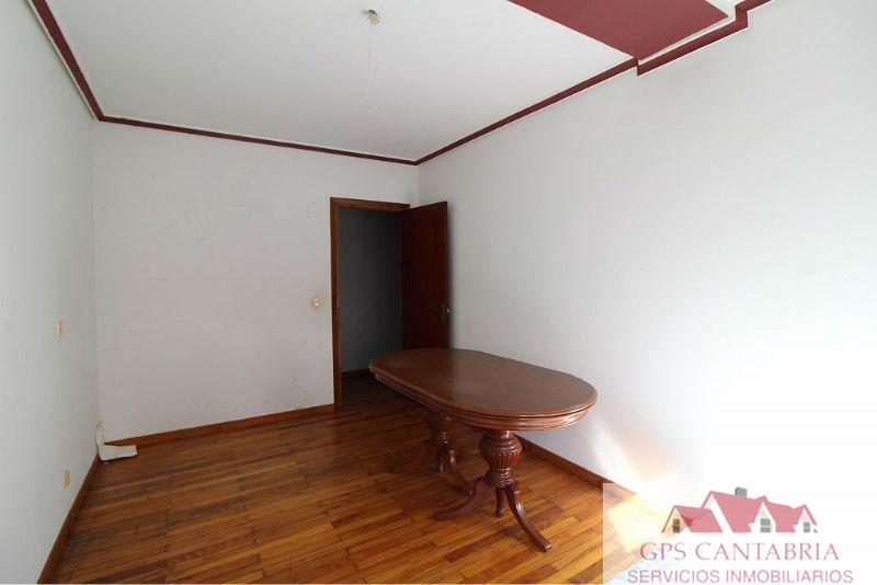 For sale of flat in Ampuero