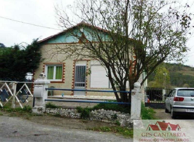 For sale of house in Santiurde de Toranzo