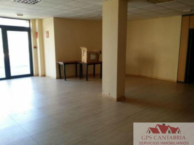 For sale of commercial in Piélagos