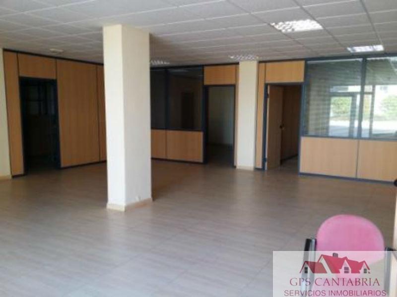 For sale of commercial in Piélagos