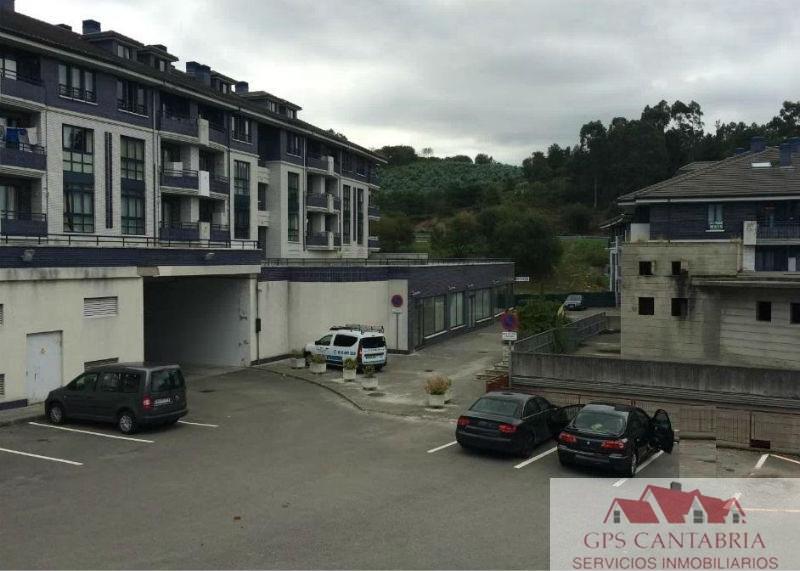 For sale of commercial in Piélagos