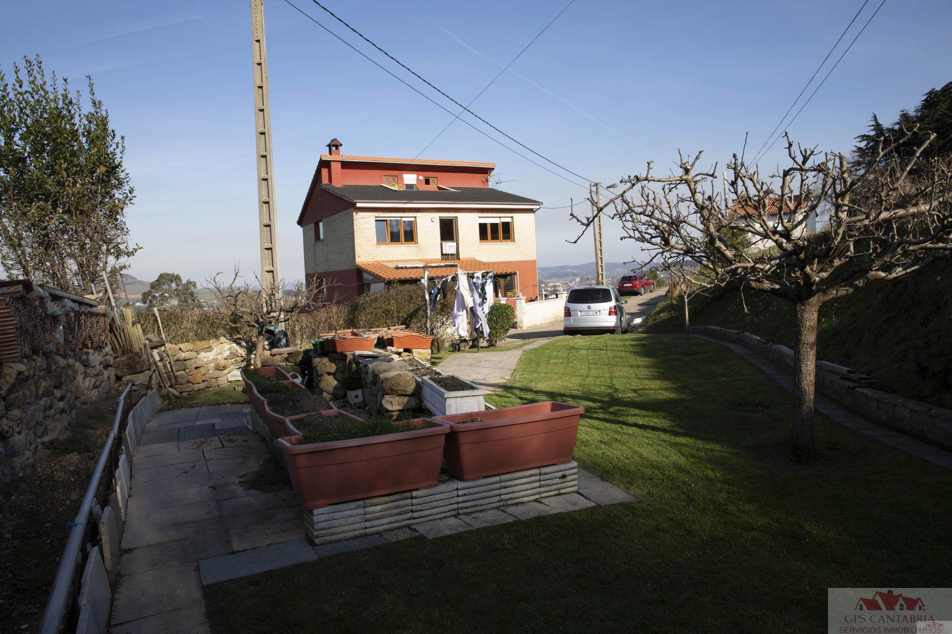 For sale of house in Quijas