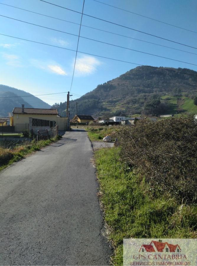 For sale of land in Los Corrales de Buelna