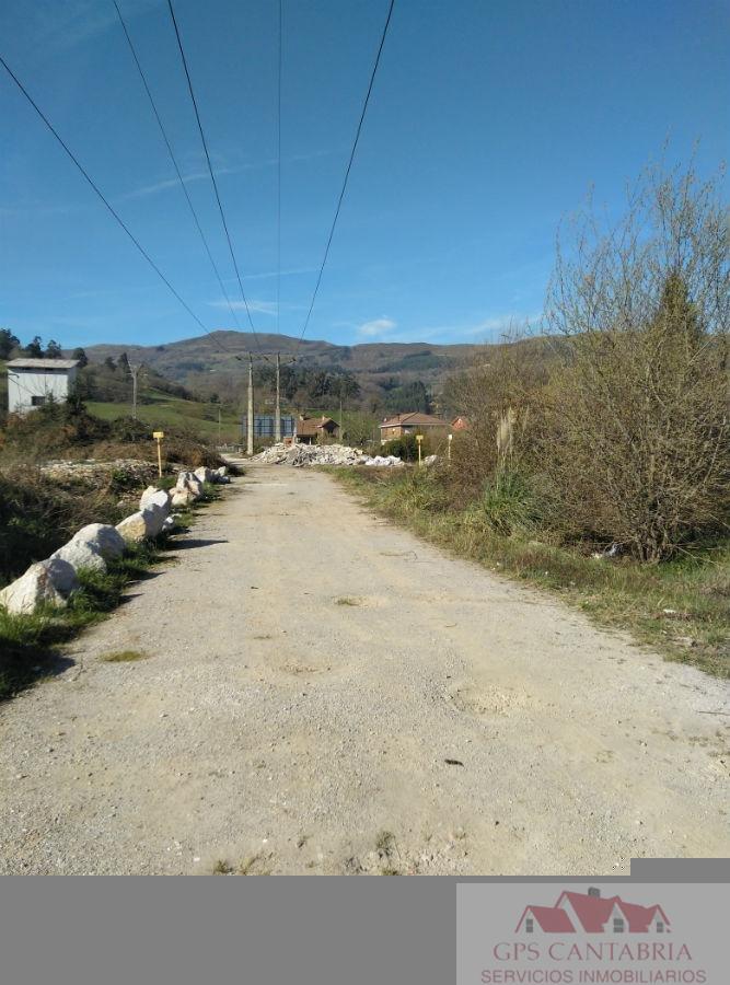 Venta de terreno en Los Corrales de Buelna