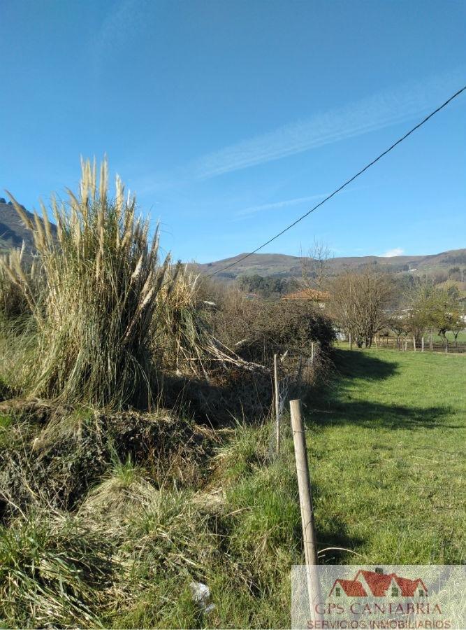 Venta de terreno en Los Corrales de Buelna