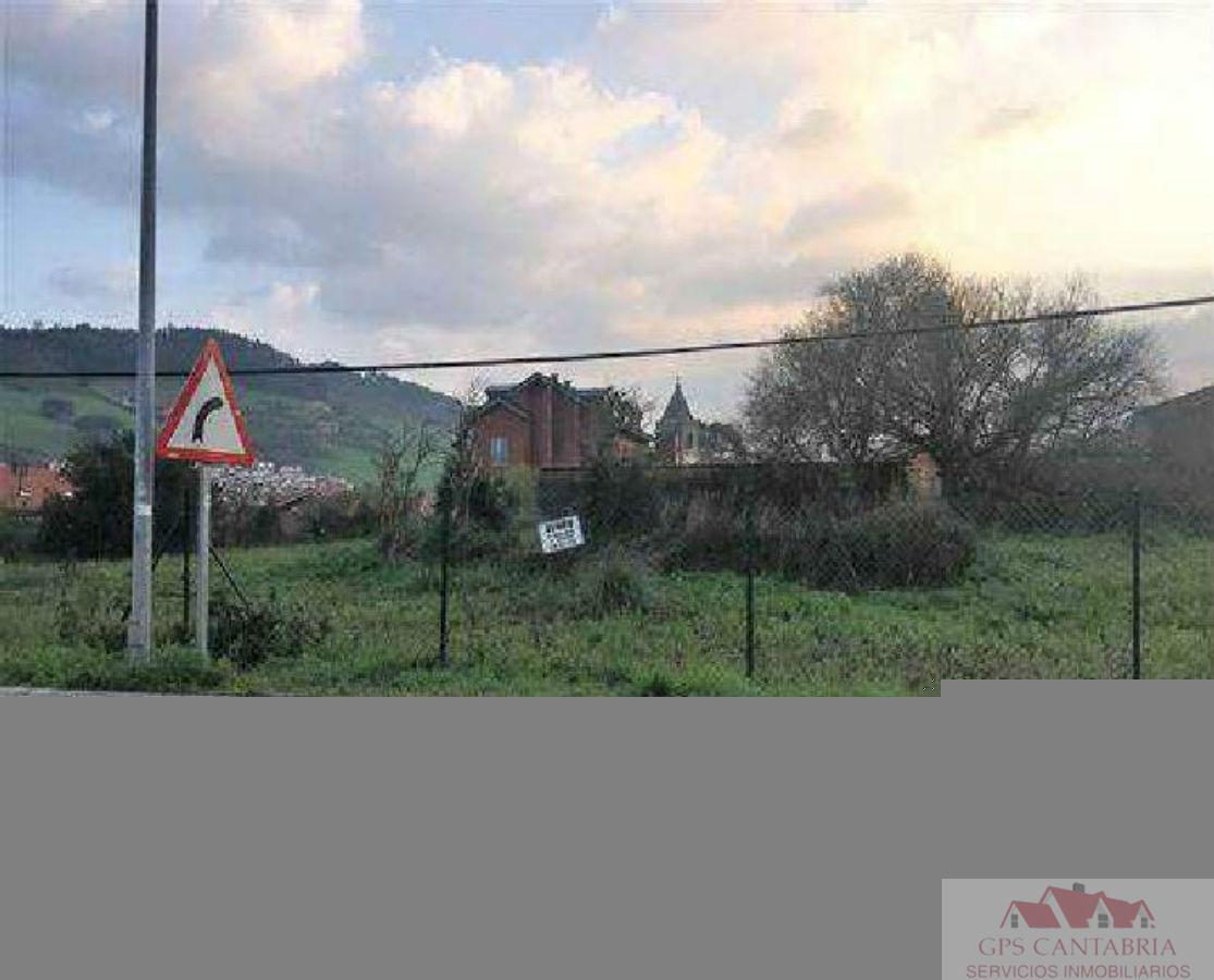 For sale of land in Piélagos