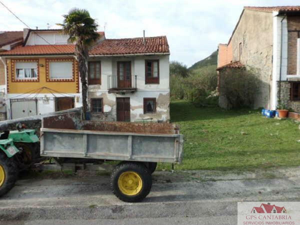 For sale of land in Piélagos