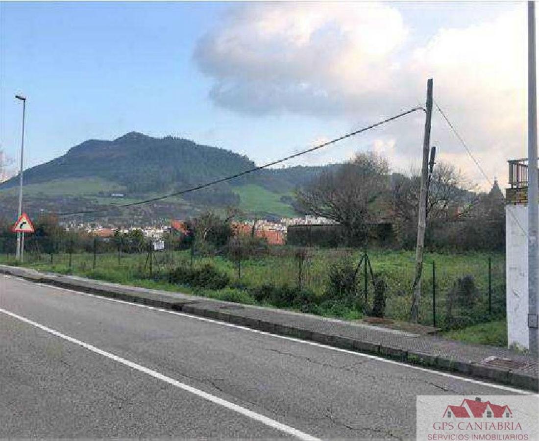 For sale of land in Piélagos