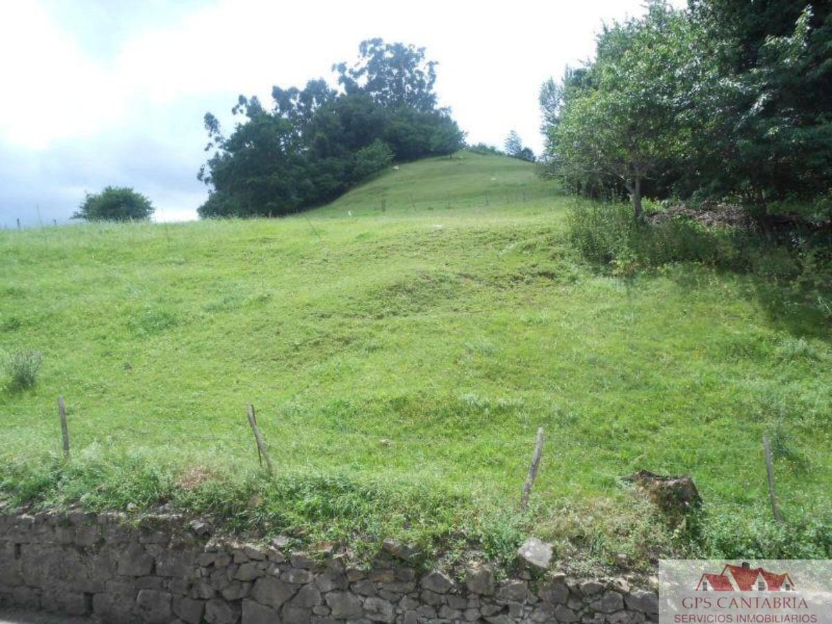 For sale of land in Limpias