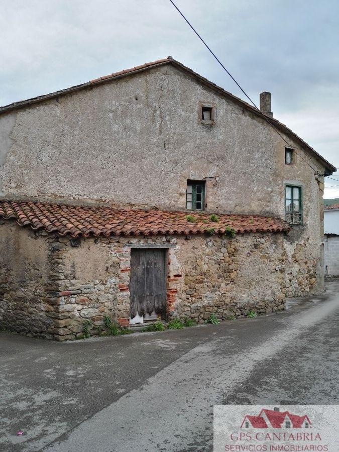 For sale of house in Corvera de Toranzo