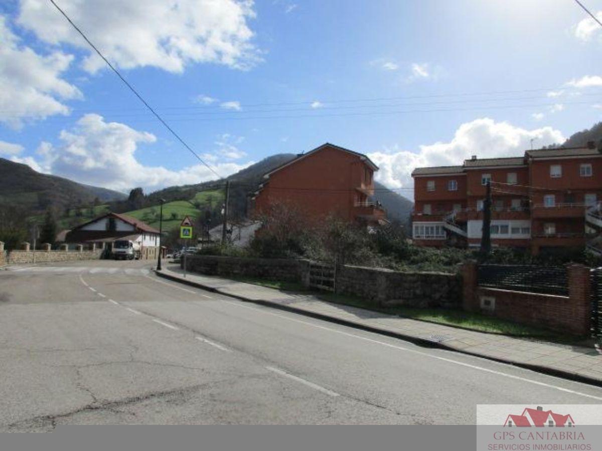 For sale of land in Los Corrales de Buelna