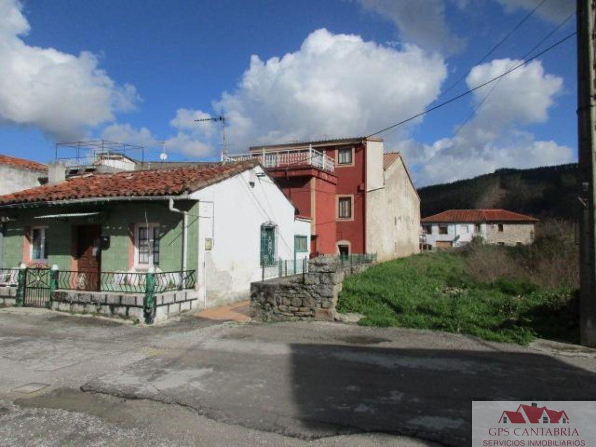 For sale of land in Los Corrales de Buelna