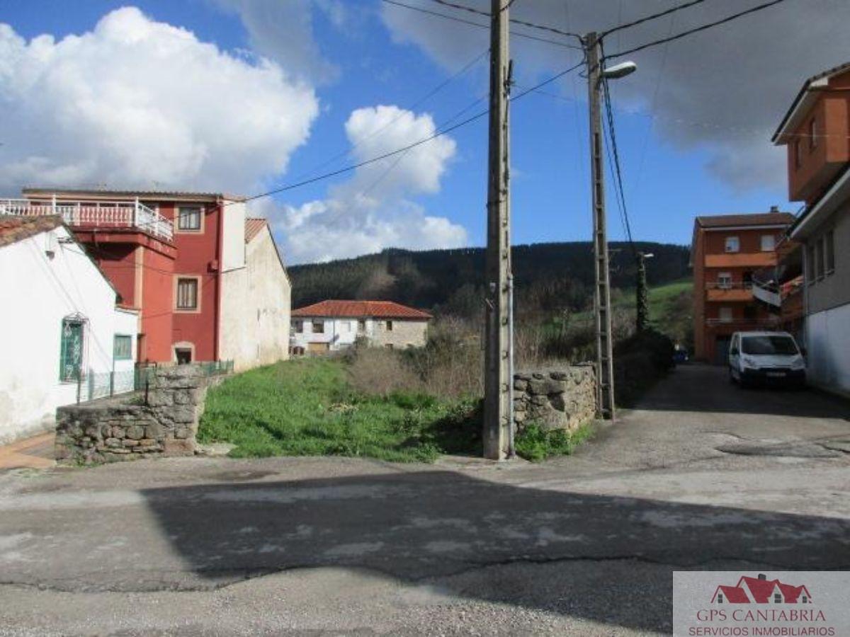 For sale of land in Los Corrales de Buelna