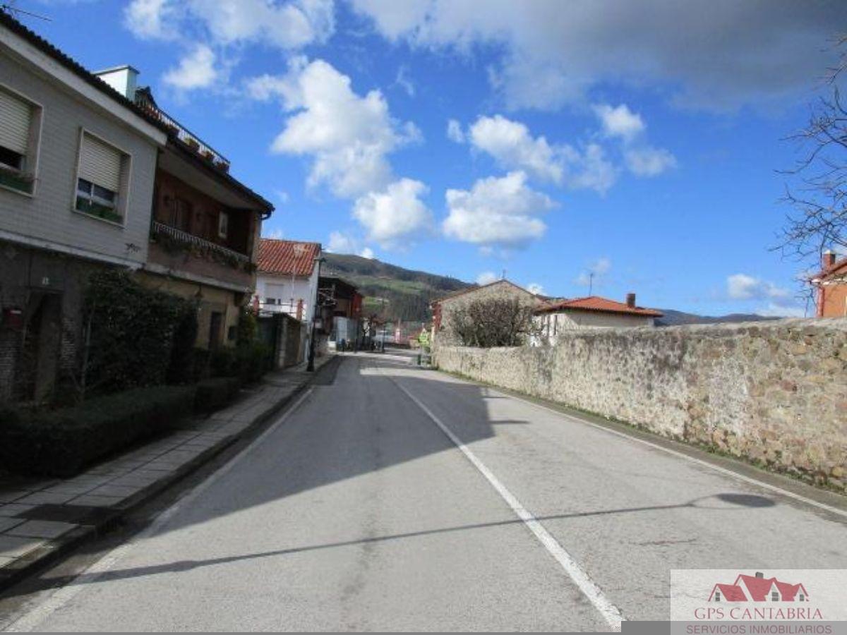 For sale of land in Los Corrales de Buelna