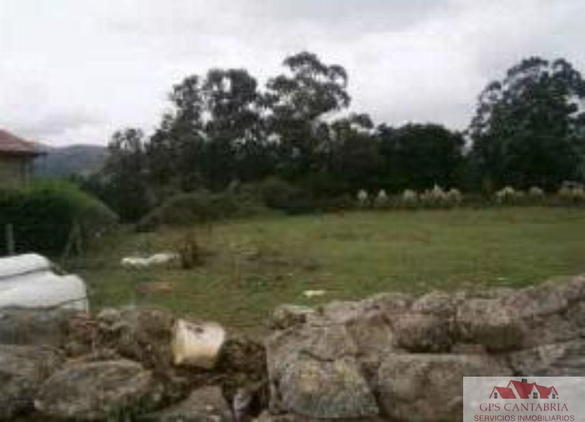 For sale of land in San Felices de Buelna