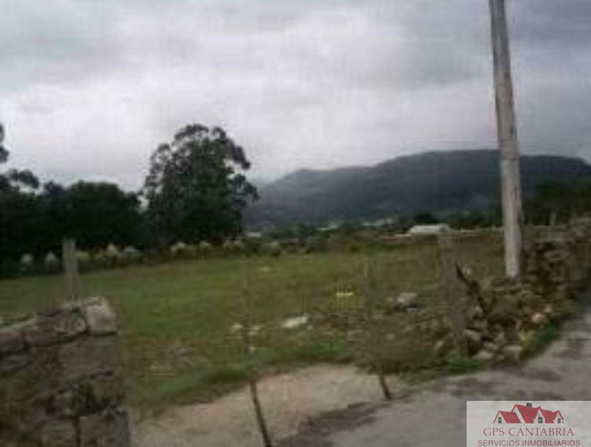 For sale of land in San Felices de Buelna