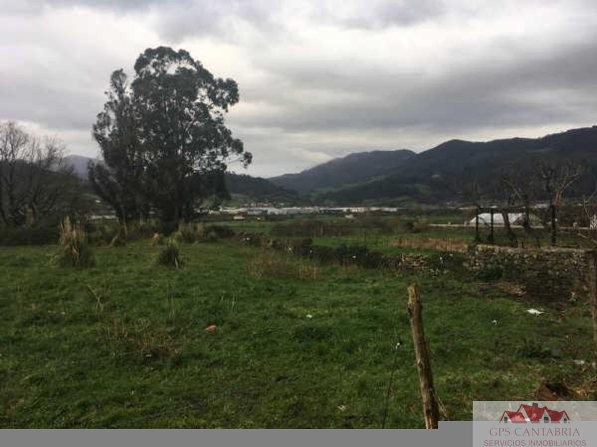 For sale of land in San Felices de Buelna