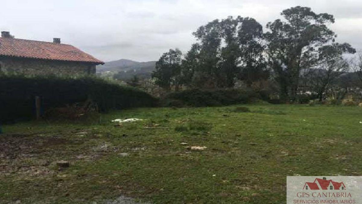 For sale of land in San Felices de Buelna