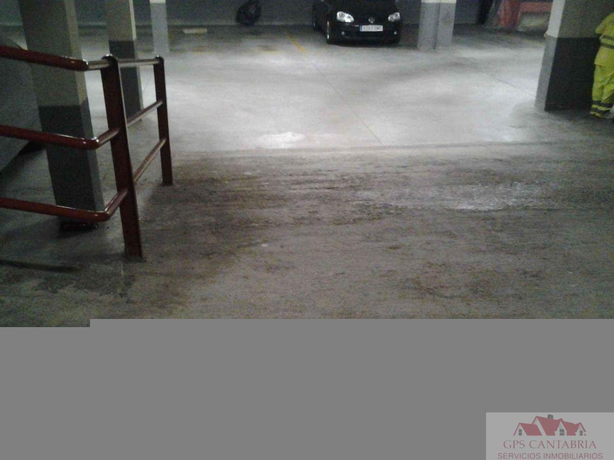 For sale of garage in Santander