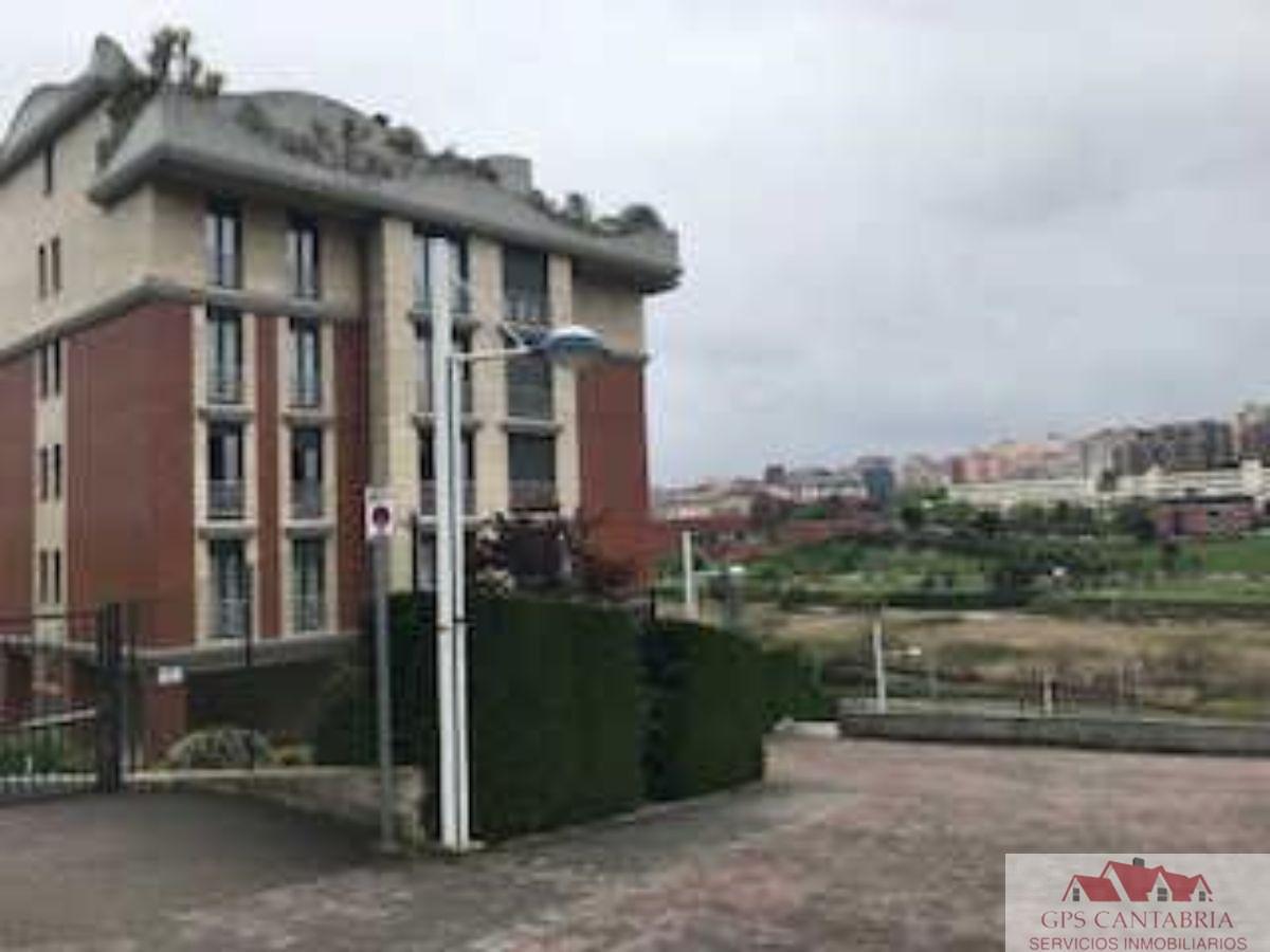 For sale of garage in Santander