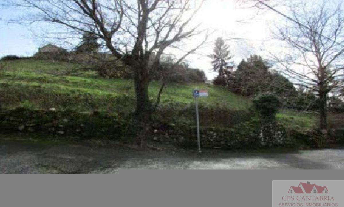 For sale of land in Piélagos