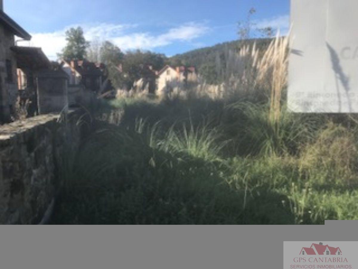 For sale of land in Castañeda