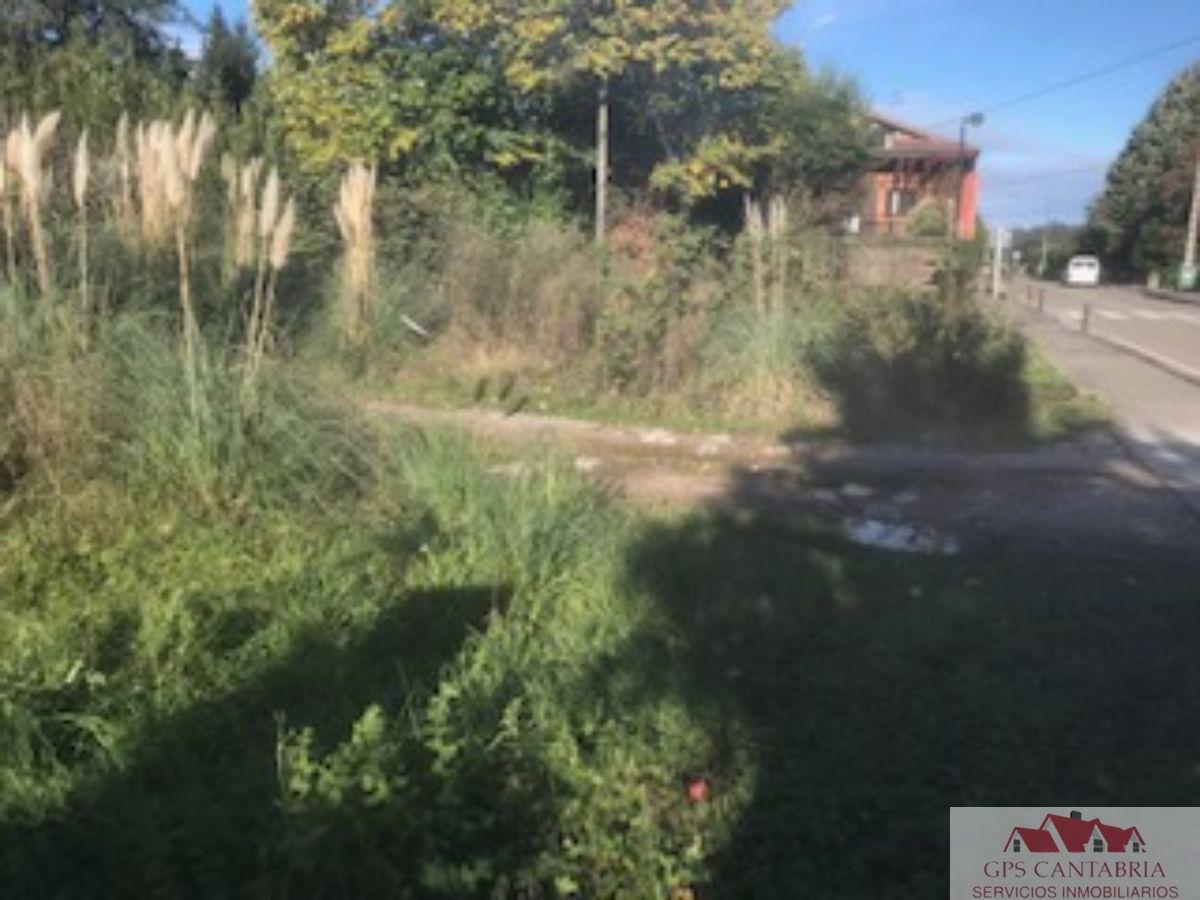 For sale of land in Castañeda